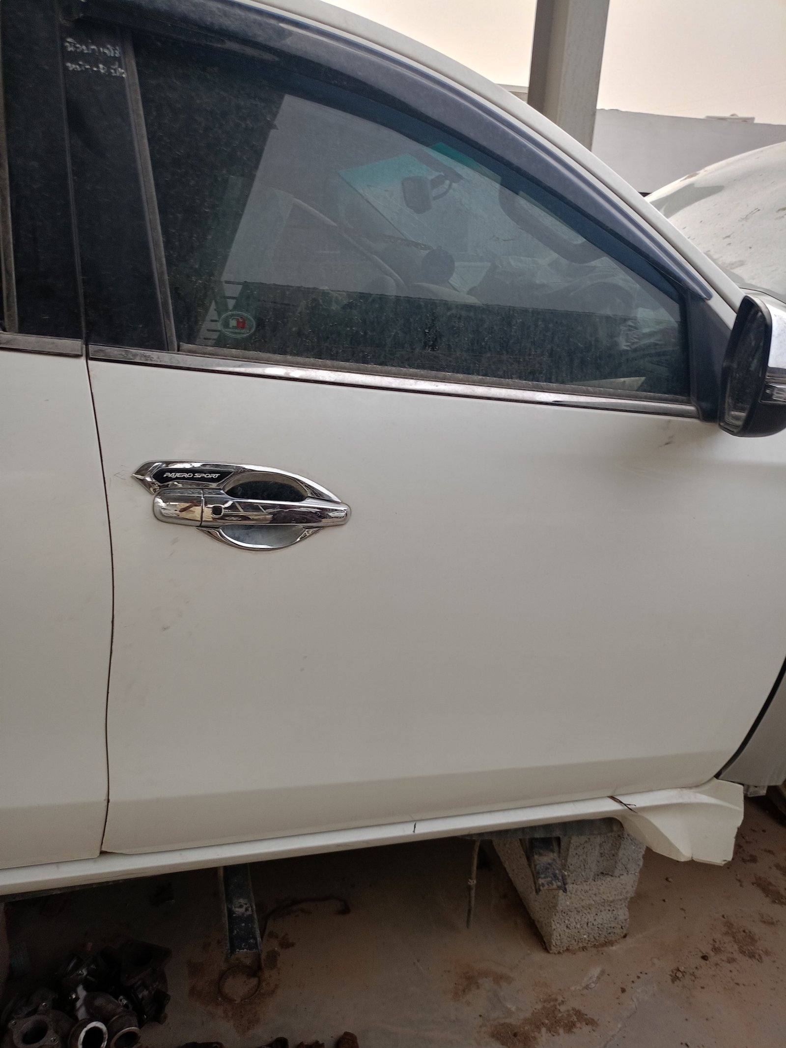 باب امام ميتسوبيشي مونتيرو موديل 2021