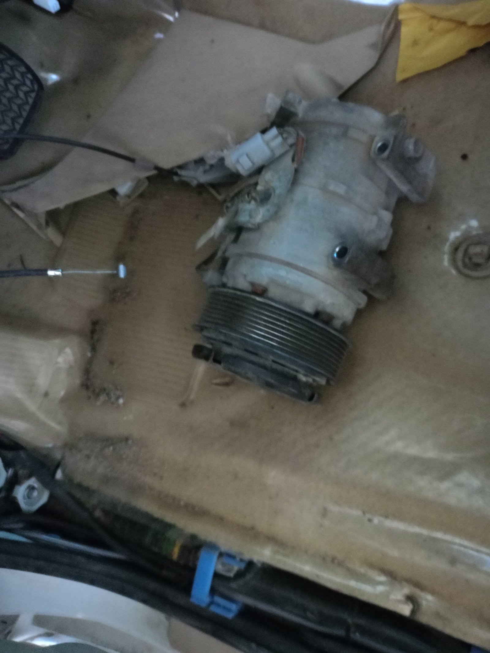 كمبريسر لاندكروزر