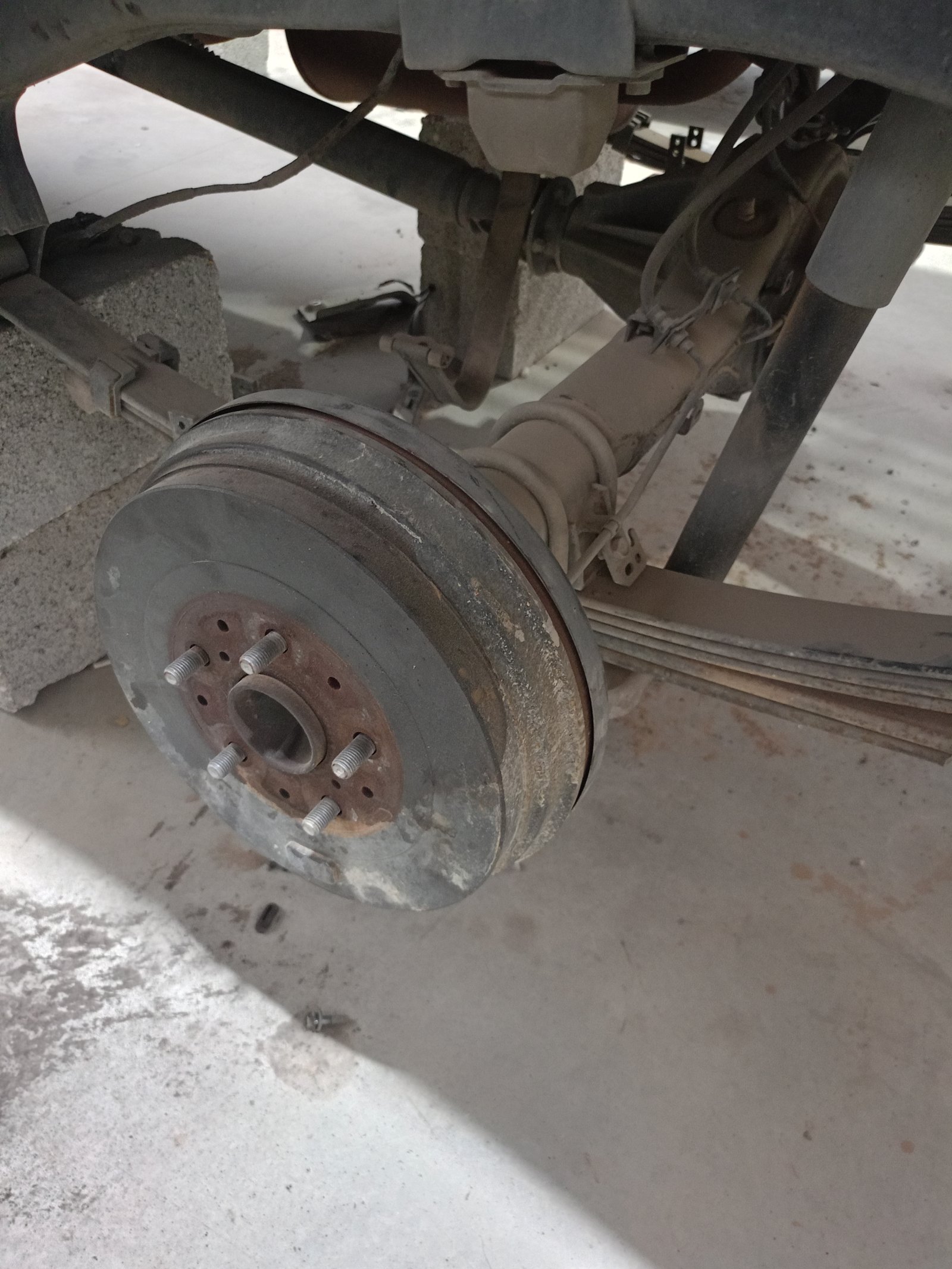 دفرنس تويوتا هايلوكس دبل موديل 2017