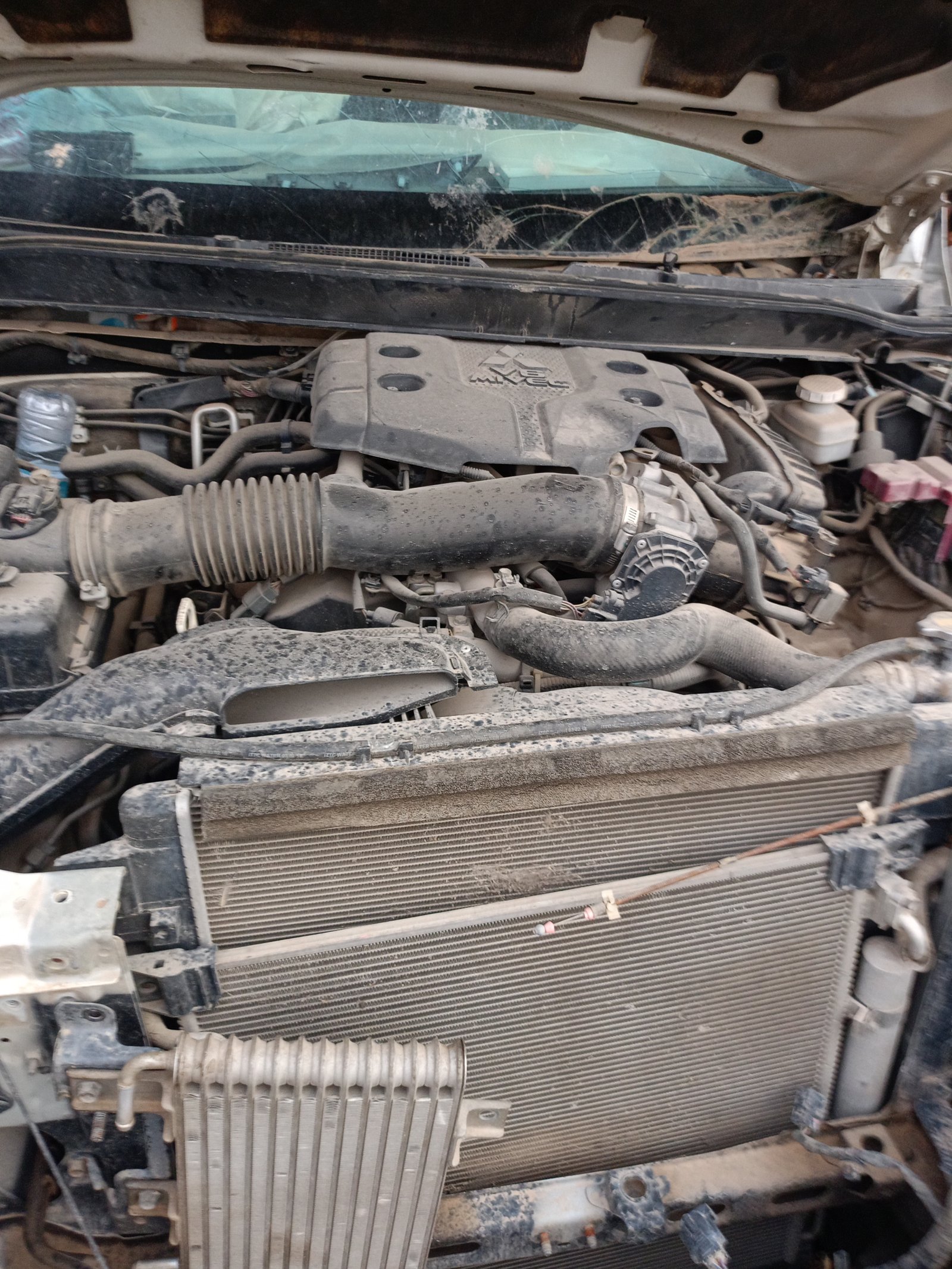 ماكينة ميسوتبشي مونتيرو 2021