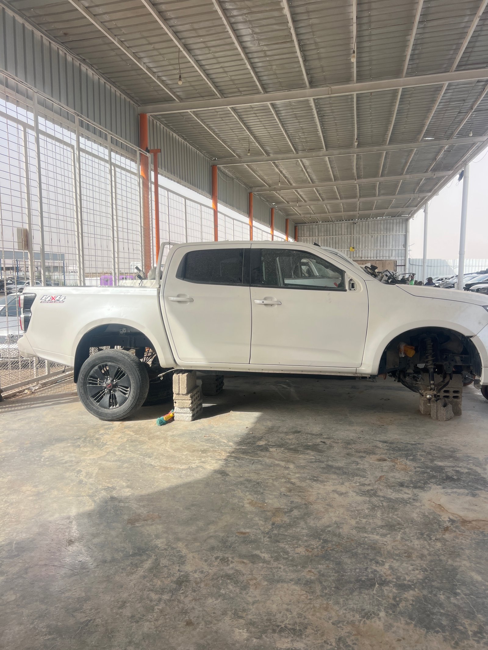 باب امامي يمين او يسار فاضي